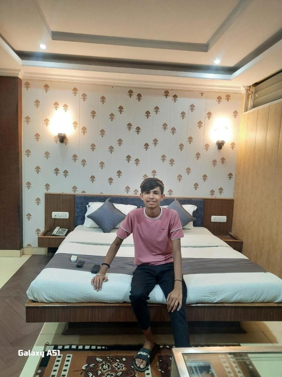Hotel Rock View Pachmarhi Exterior photo